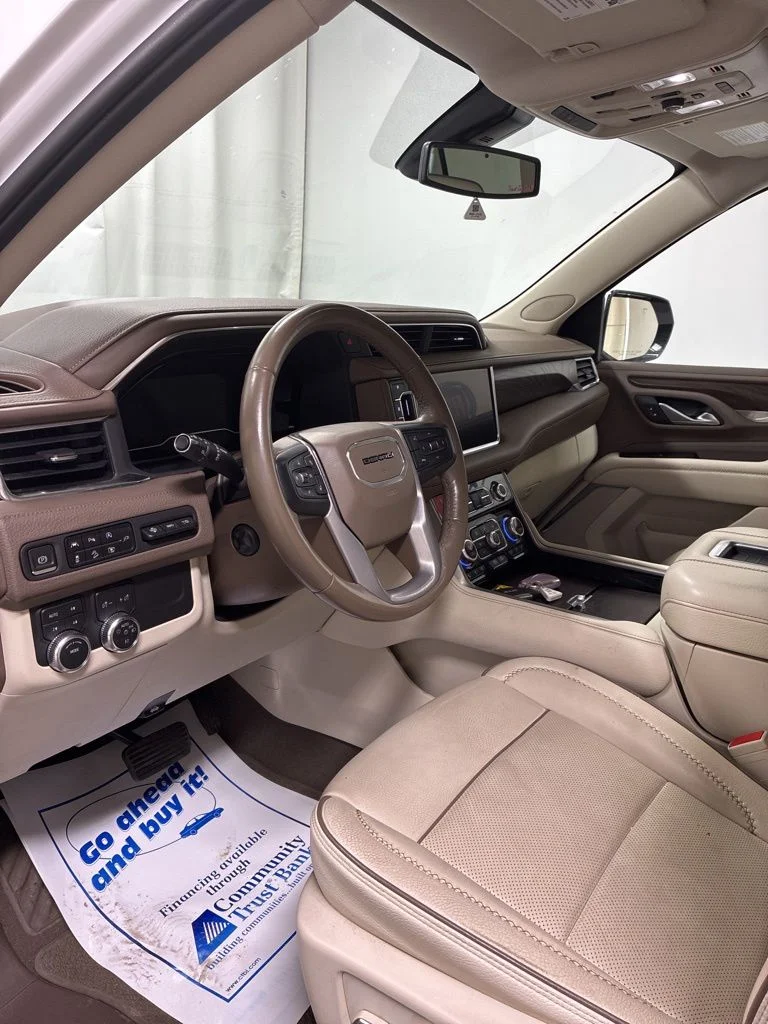 Used 2022 White GMC Denali image 13