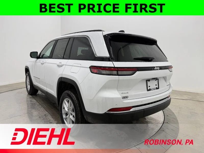 New 2026 Bright White Clear-Coat Exterior Paint Jeep Laredo image 5