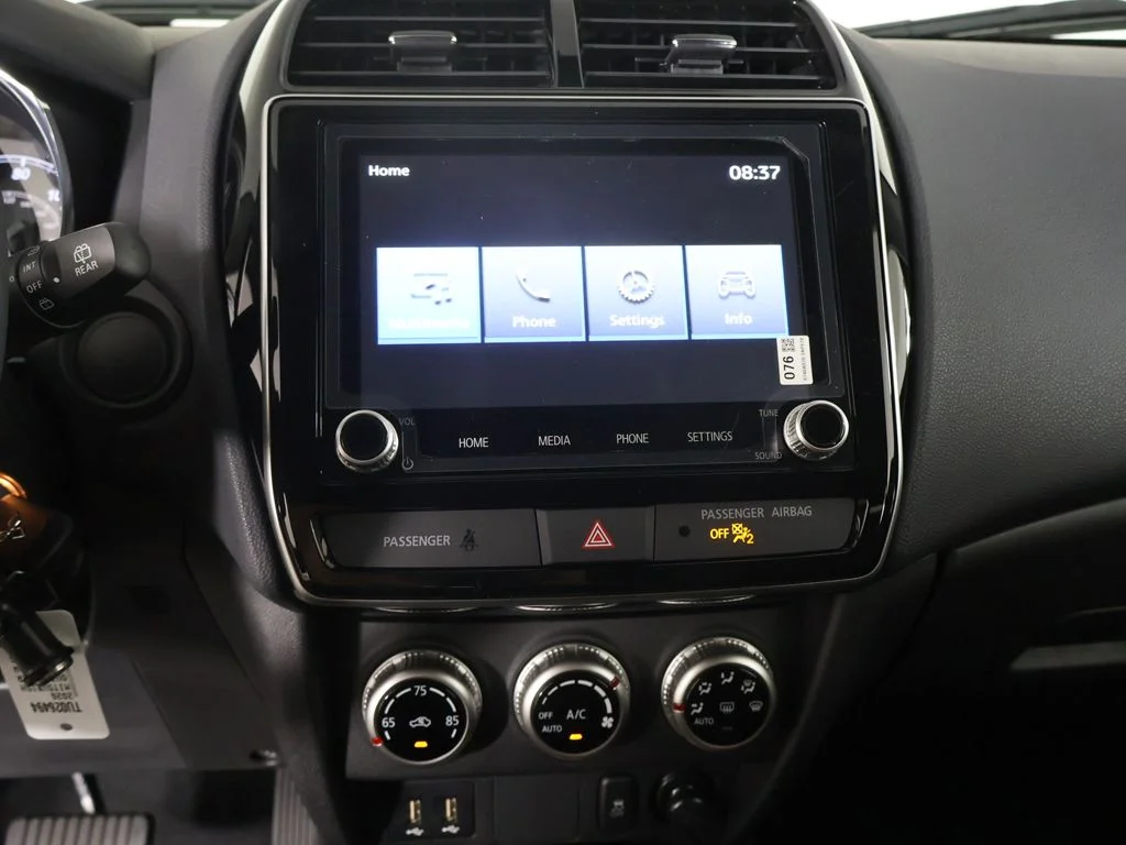 New 2026 Gray Mitsubishi 2.0 ES image 38