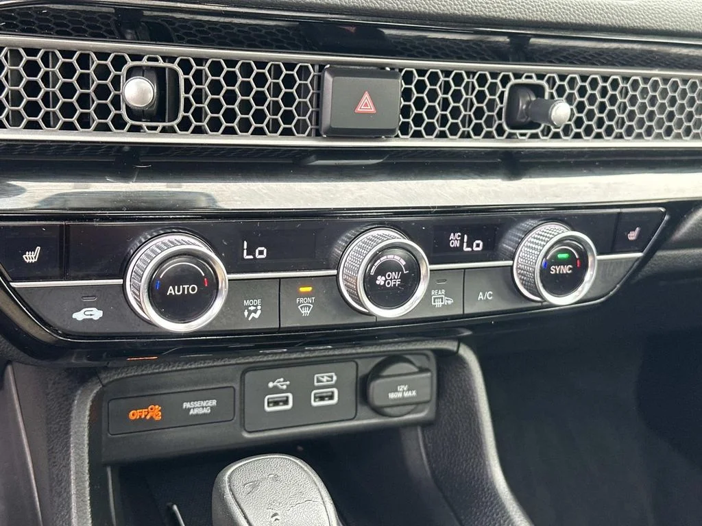 Used 2024  Honda Touring image 23