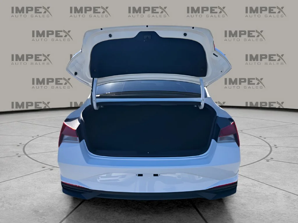 Used 2021 Gray Hyundai SE image 25