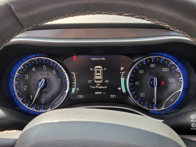 Used 2024 Black Chrysler Touring L image 23