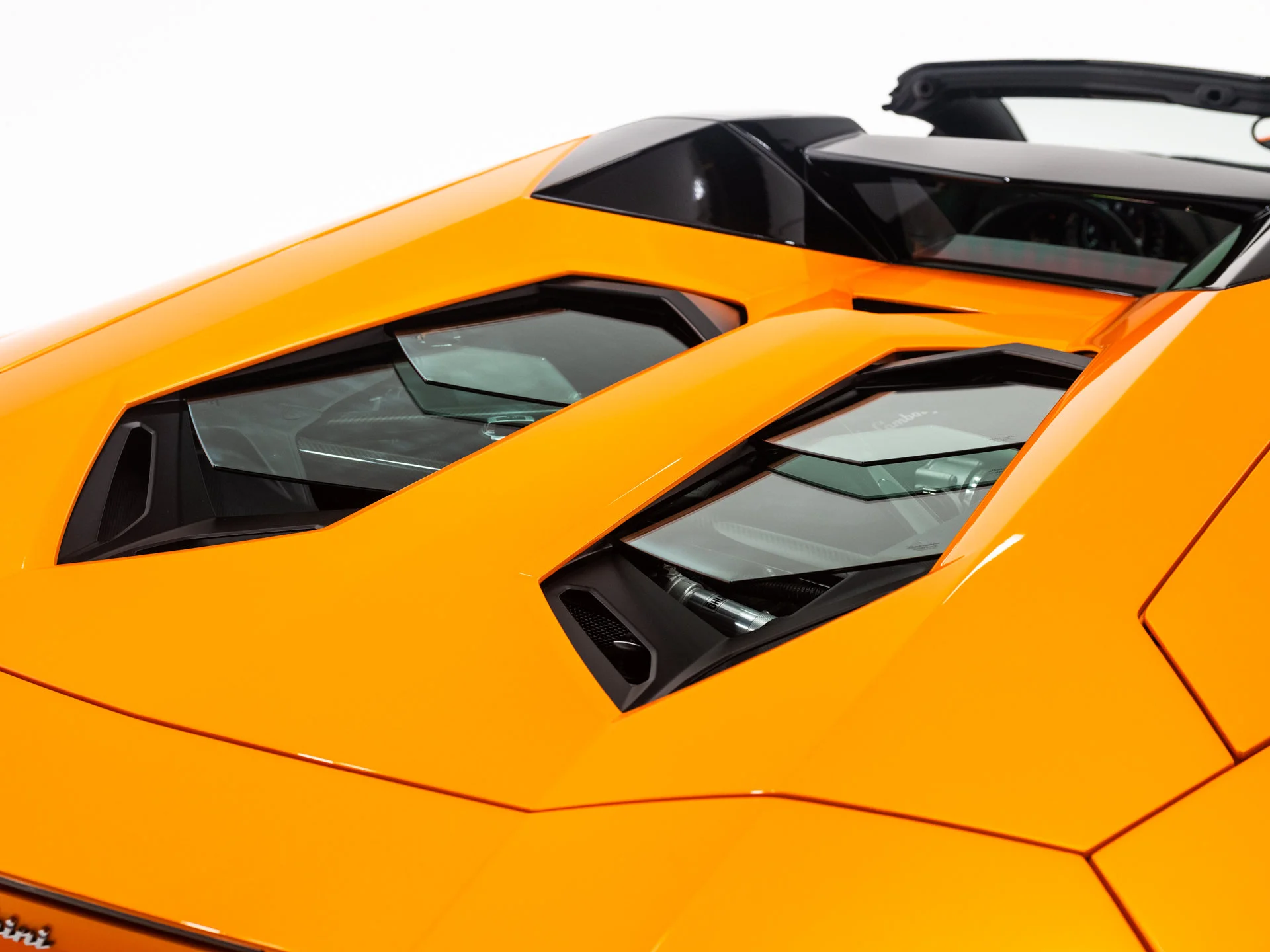 Used 2016 Arancio Atlas Pearl Effect Lamborghini LP700-4 image 23