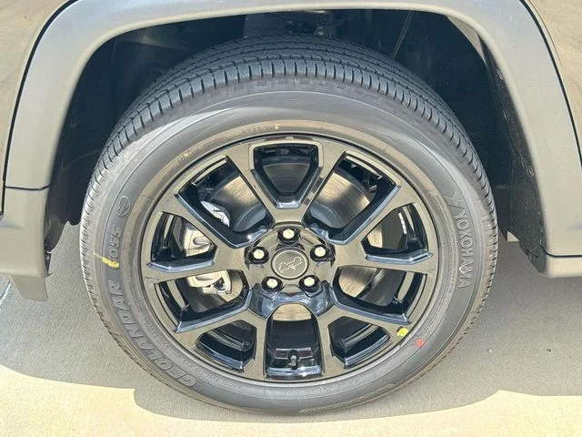 New 2026 Black Jeep Latitude image 4