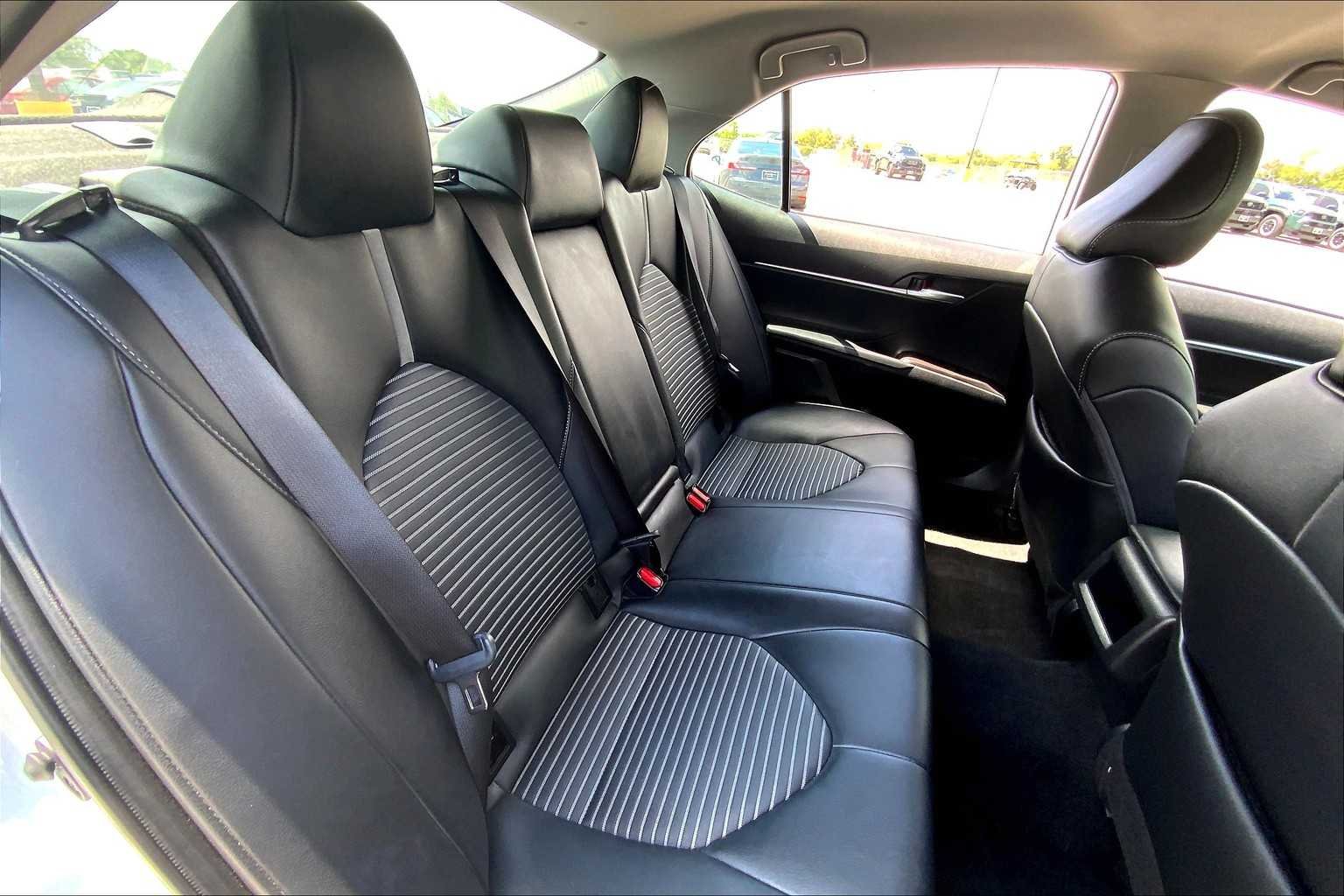 Used 2024 Ice Cap Toyota SE image 19