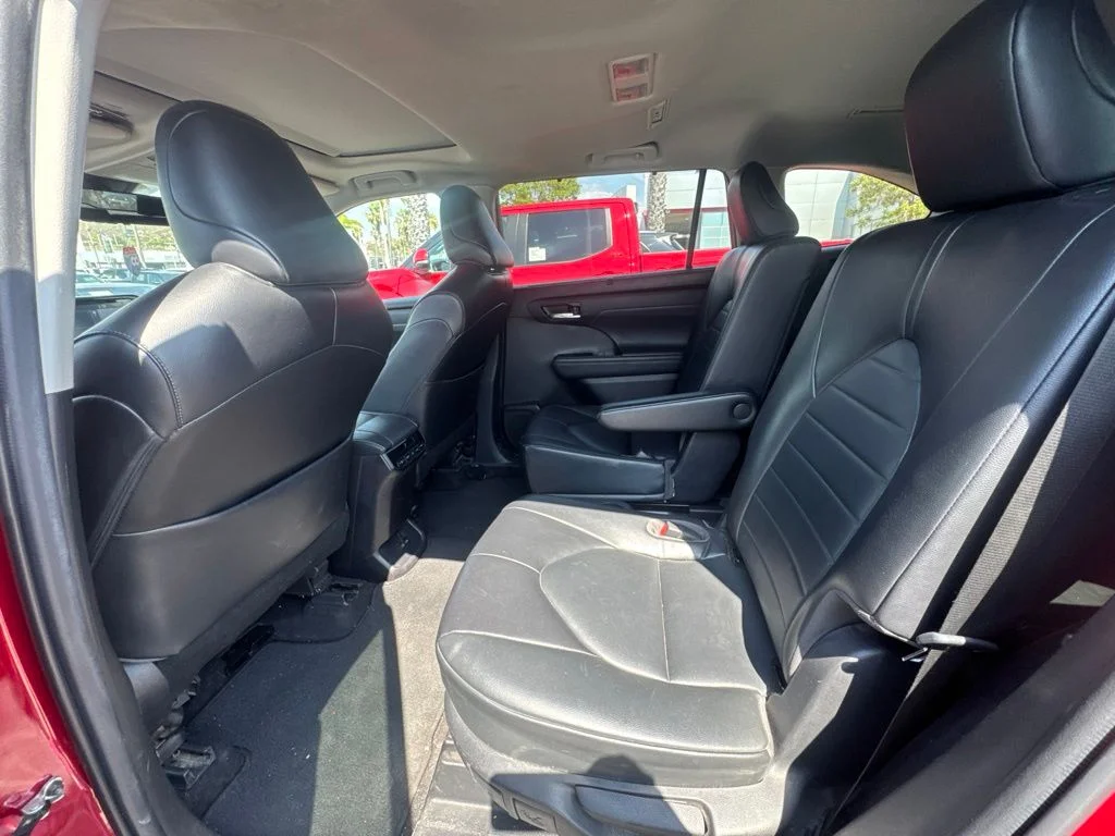 Used 2022 Red Toyota XLE image 6