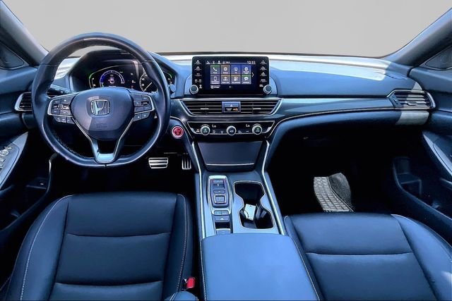Used 2022  Honda Sport image 15