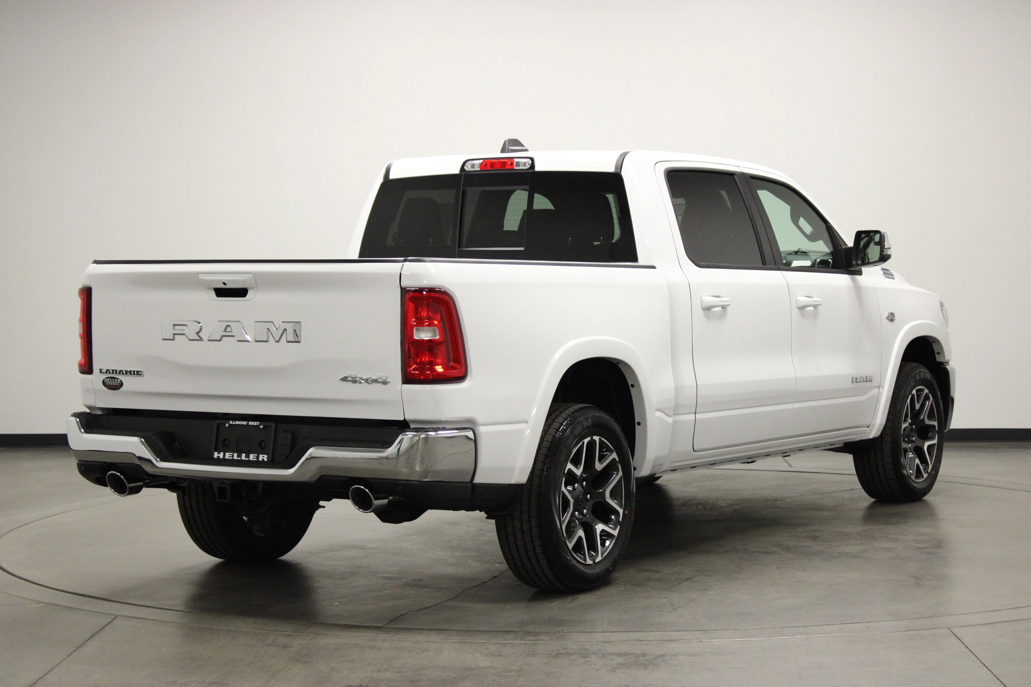 New 2026 Bright White Clear-Coat Exterior Paint RAM Laramie image 8