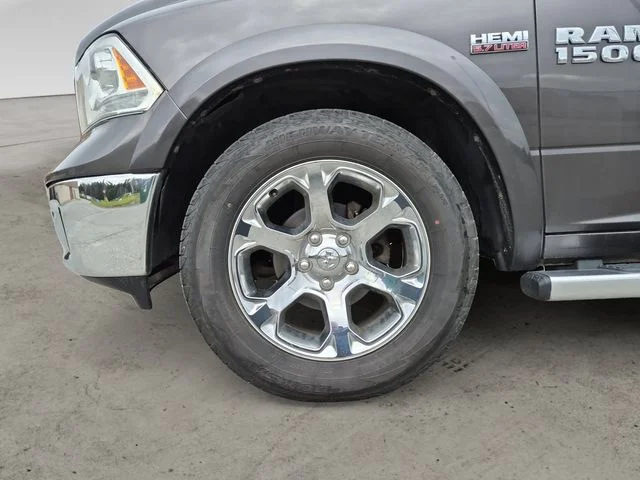 Used 2015 Crystal Metallic Ram Laramie image 9