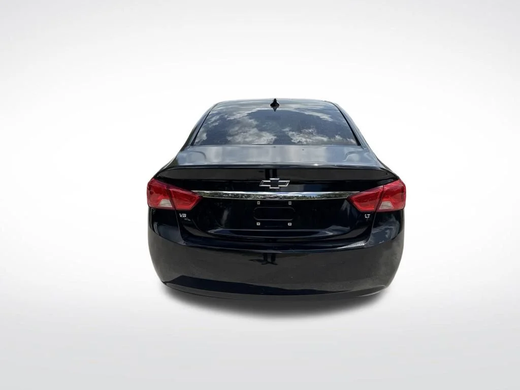 Used 2017 Black Chevrolet LT image 7