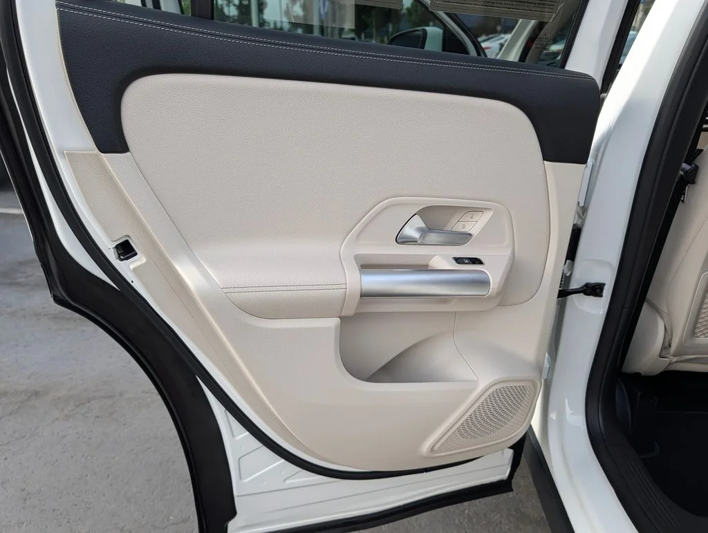 Used 2023 White Mercedes-Benz GLA 250 image 16