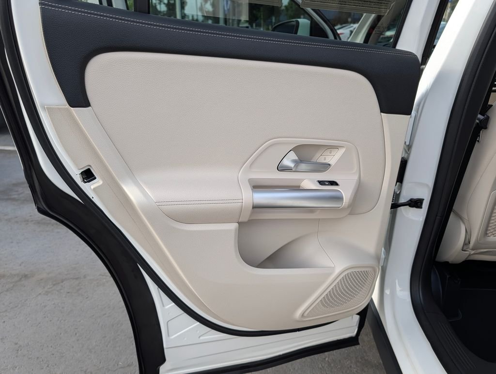 2023 Mercedes-Benz GLA Base - Photo 16