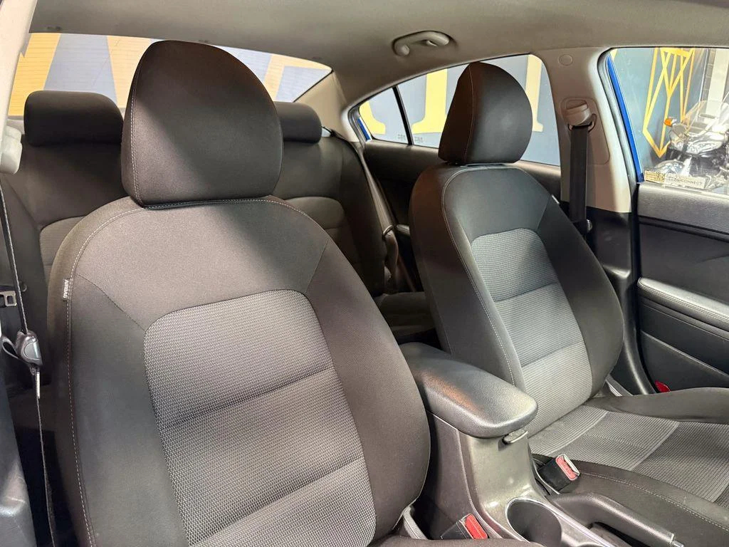 Used 2017 Deep Sea Blue Kia LX image 17