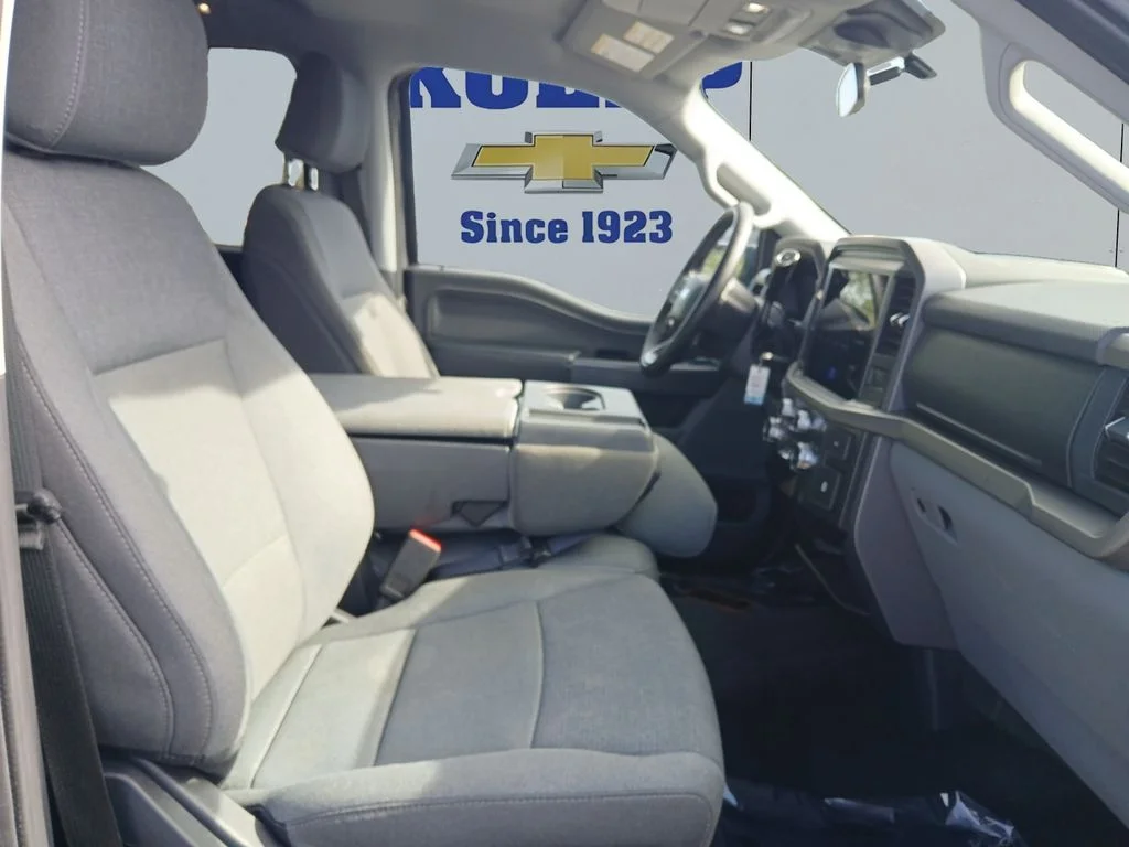 Used 2025 Carbonized Gray Metallic Ford XLT image 17