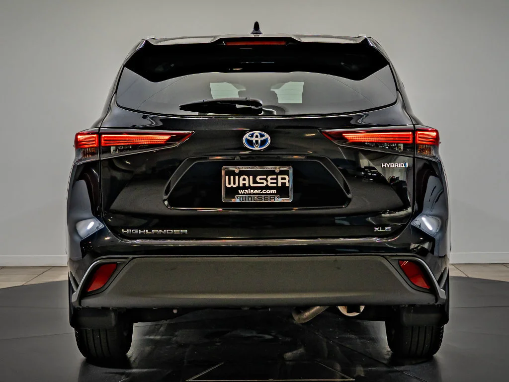 Used 2024 Black Toyota XLE image 7