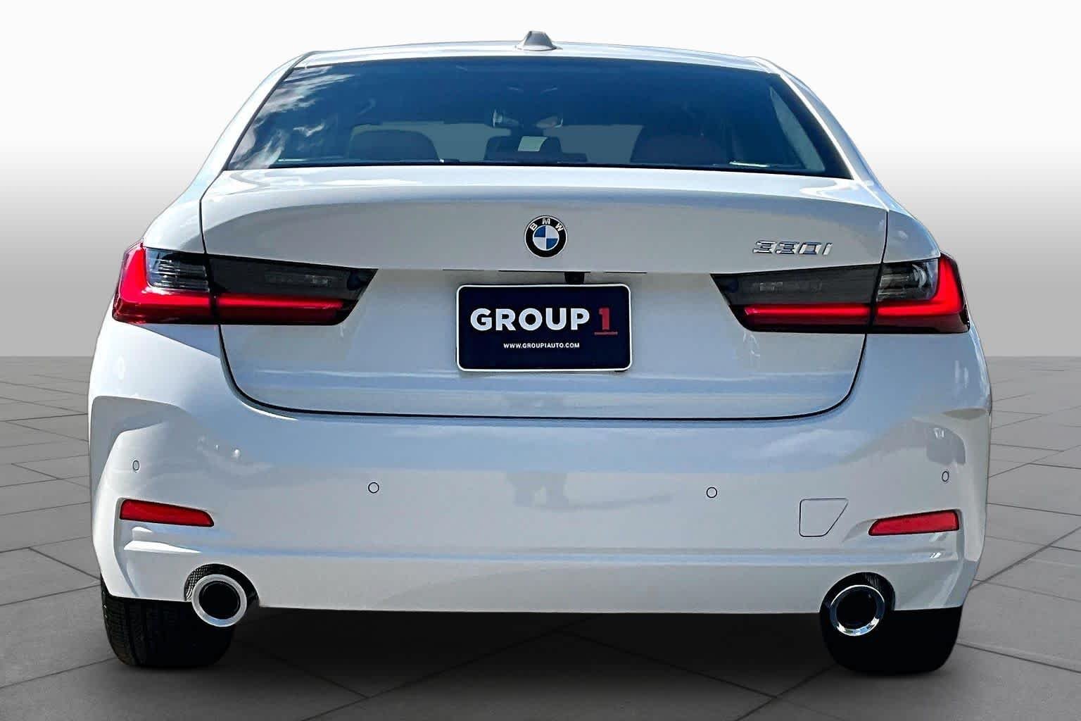 New 2026 Alpine White BMW 330i NA image 4