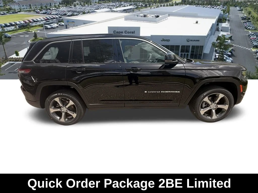 New 2026 Diamond Black Crystal Pearlcoat Jeep Limited image 3
