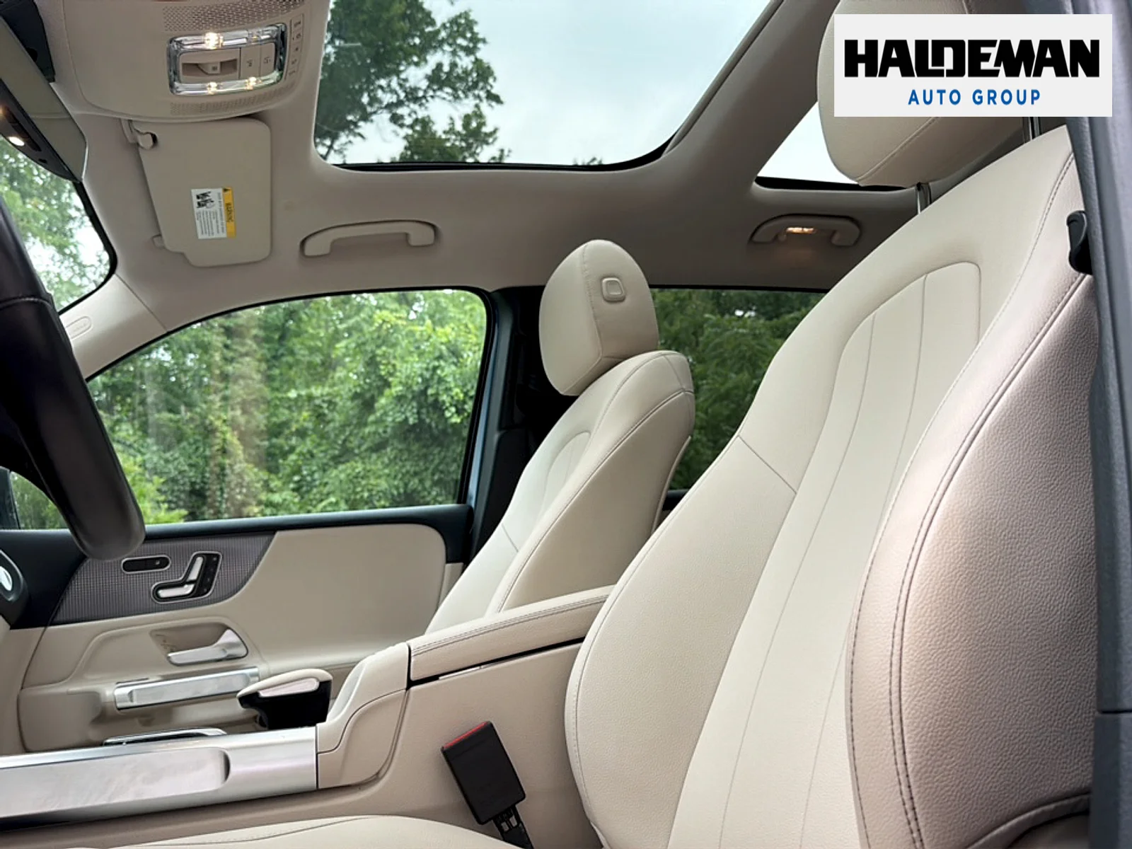 Used 2021 Blue Mercedes-Benz 4MATIC® image 8