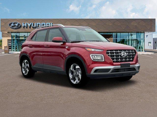2025 Hyundai Venue SEL - Photo 11