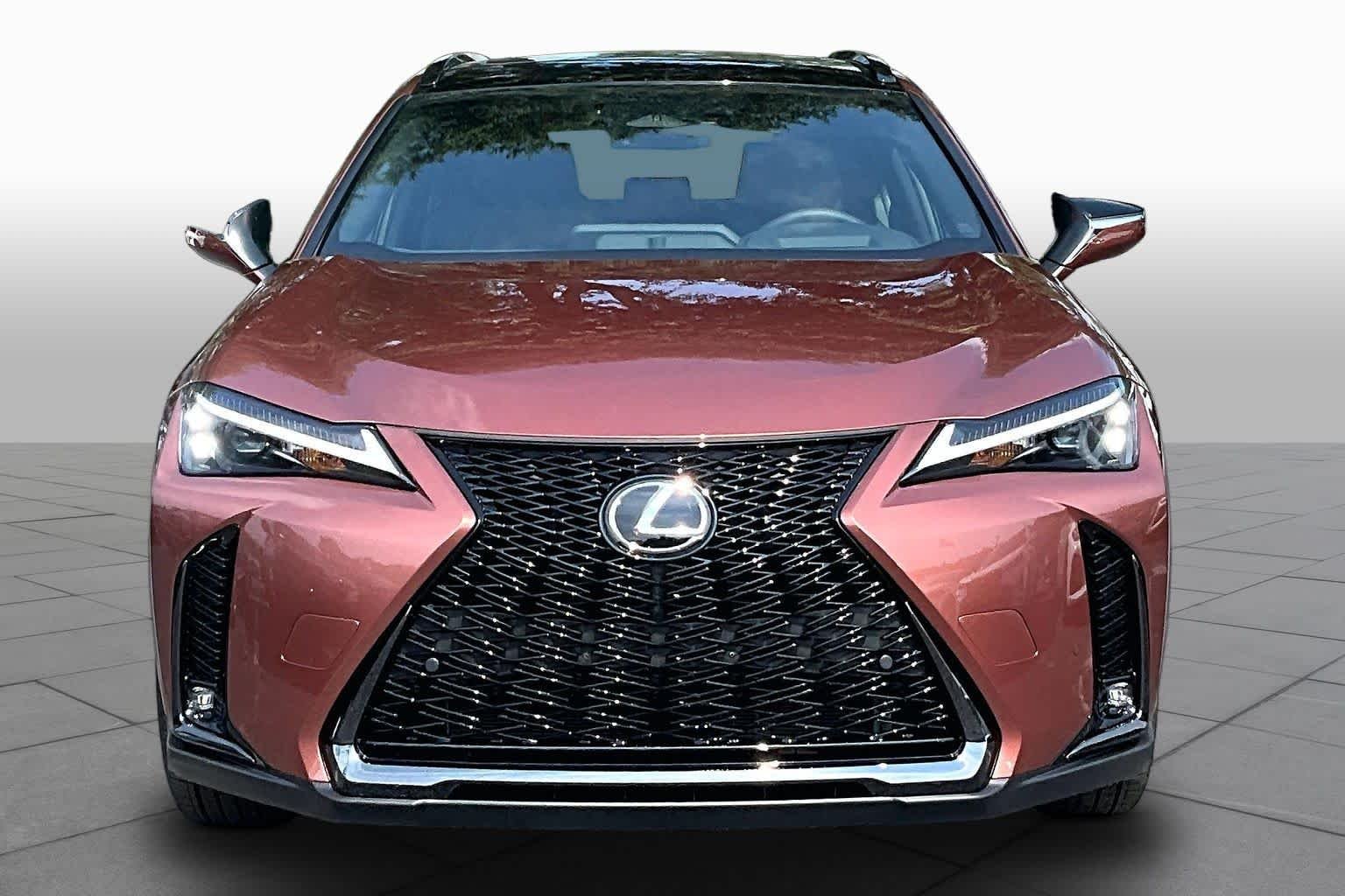 Pre-Owned 2025 Lexus UX 300h F SPORT Handling
