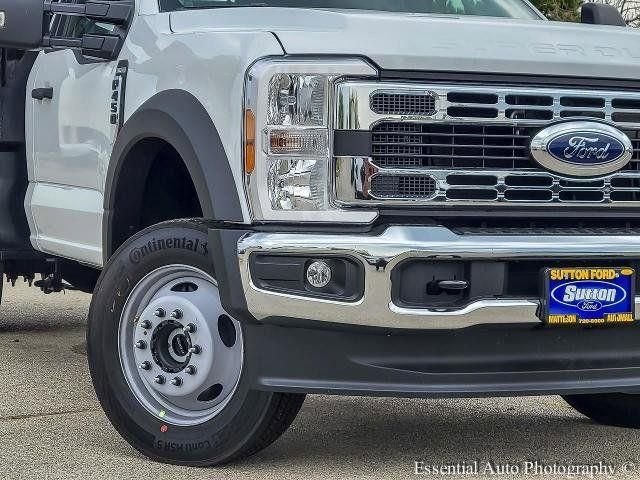 New 2025 Oxford White Ford F-450® XL image 26