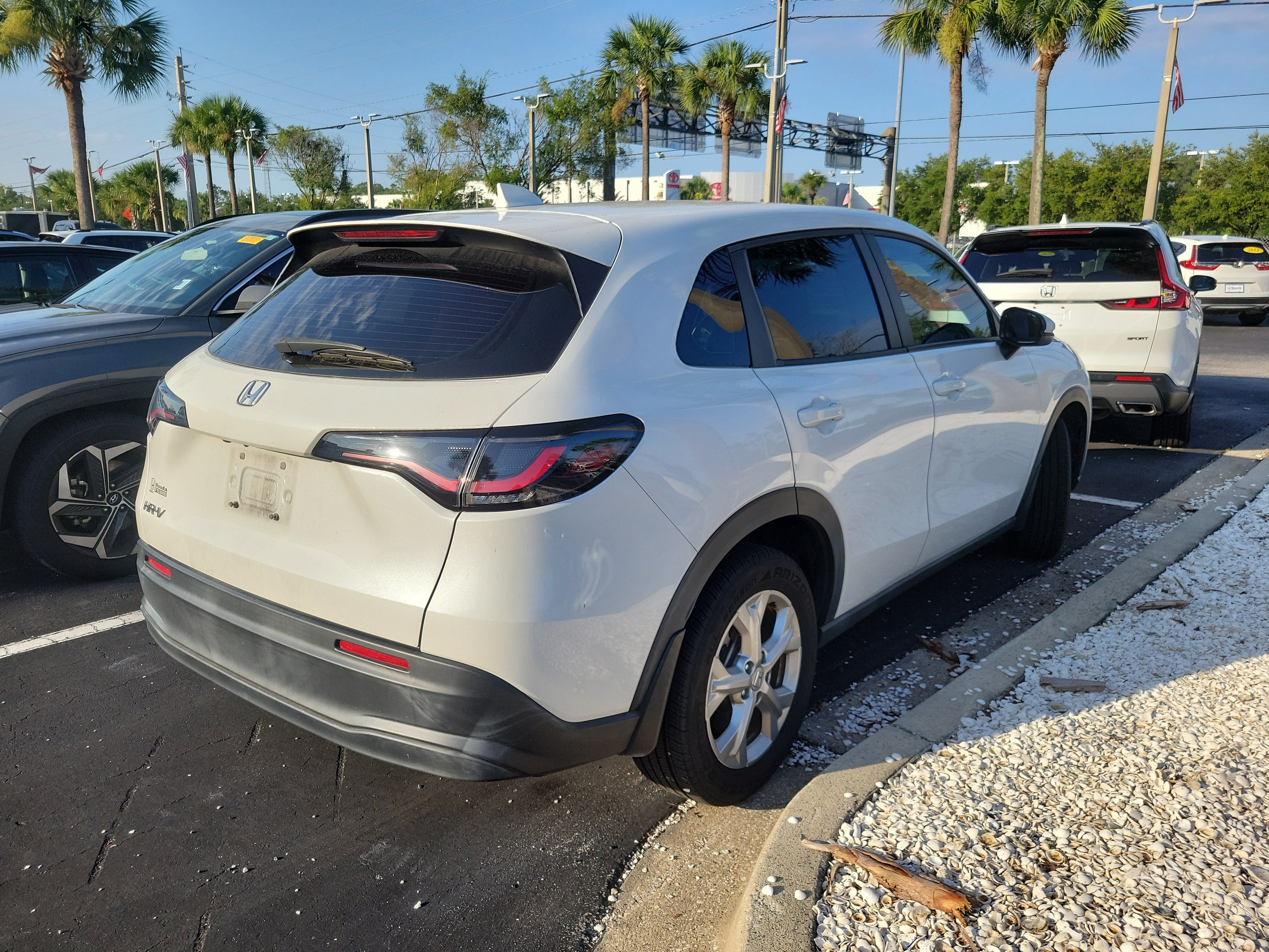 Used 2024 Platinum White Pearl Honda 5DR 2WD LX image 29