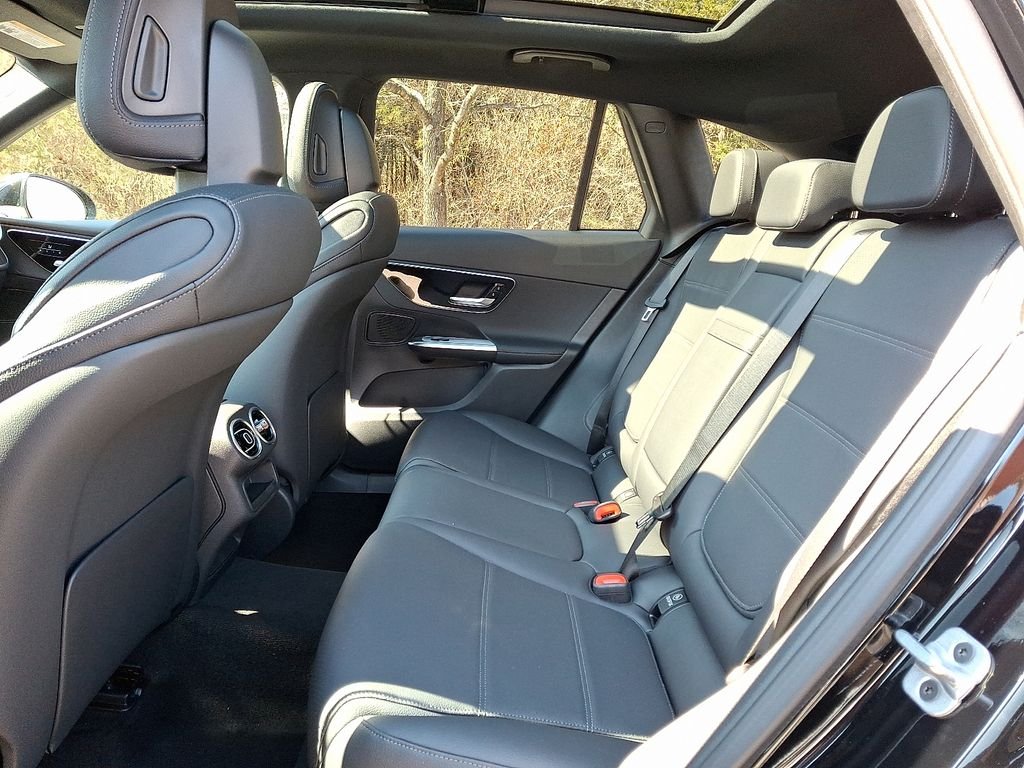 New 2026 Black Mercedes-Benz GLC 300 image 5