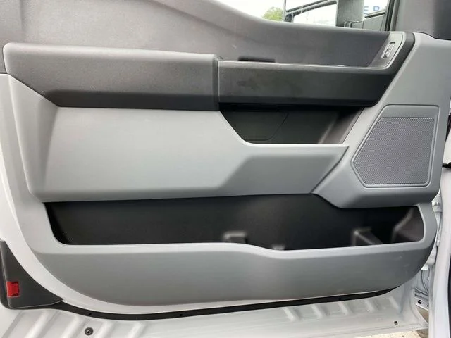 New 2026 Oxford White Ford F-250® XL image 13