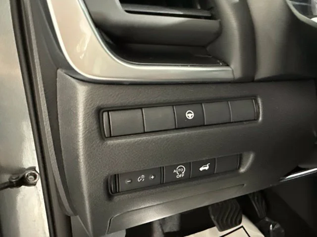 Used 2024 Gray Nissan SV image 19