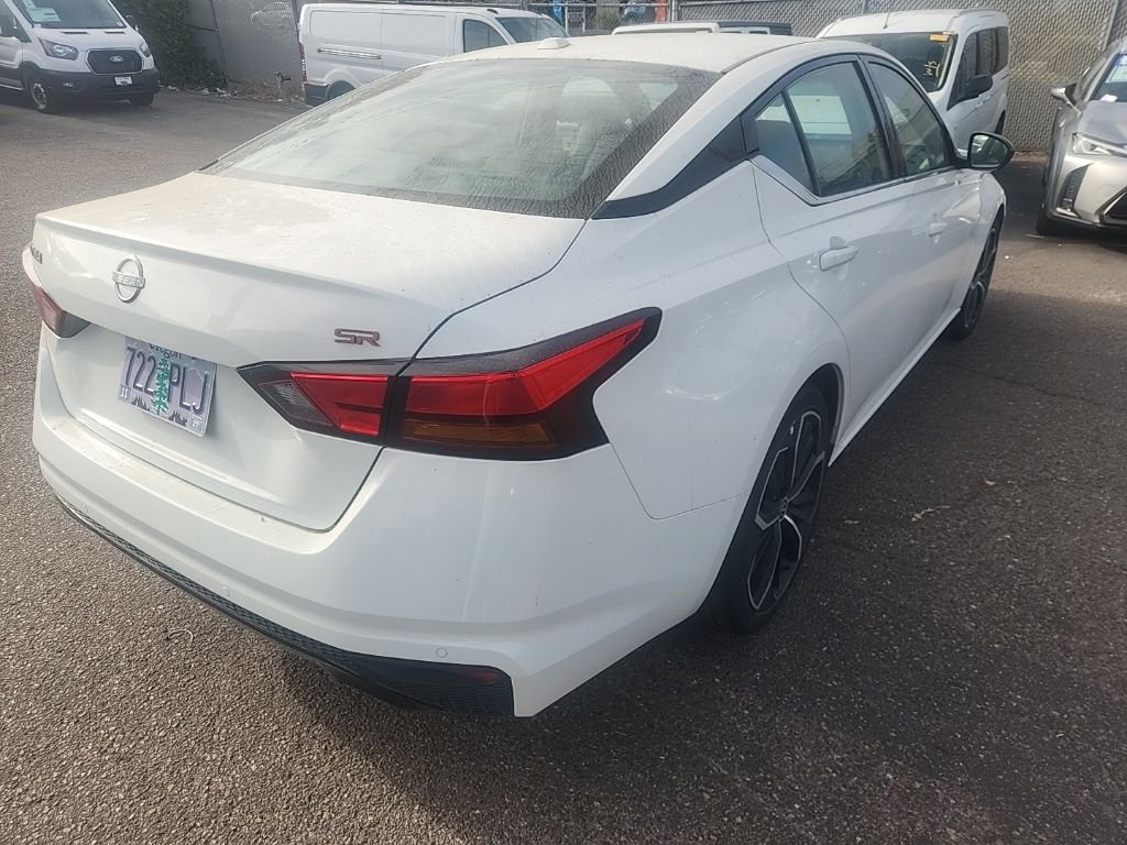 Used 2024 White Nissan 2.5 SR image 13