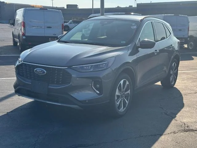 Used 2023 Carbonized Gray Metallic Ford  image 9