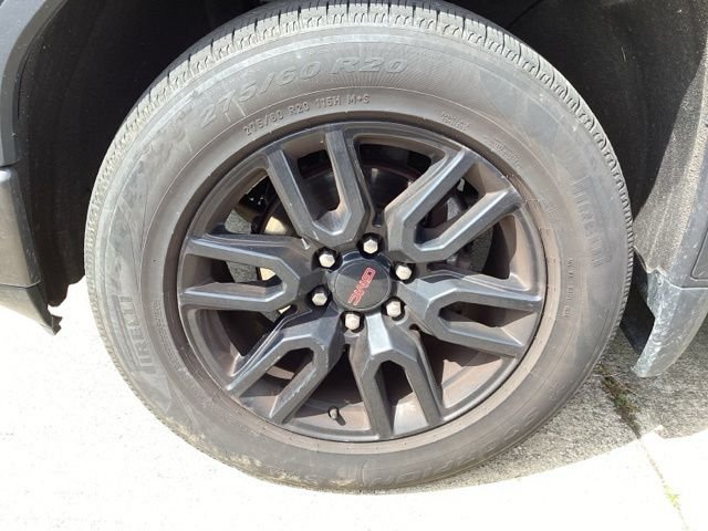 Used 2019 Quartz Metallic GMC Elevation image 5