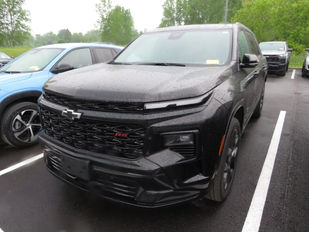 Used 2025 Black Chevrolet RS image 5