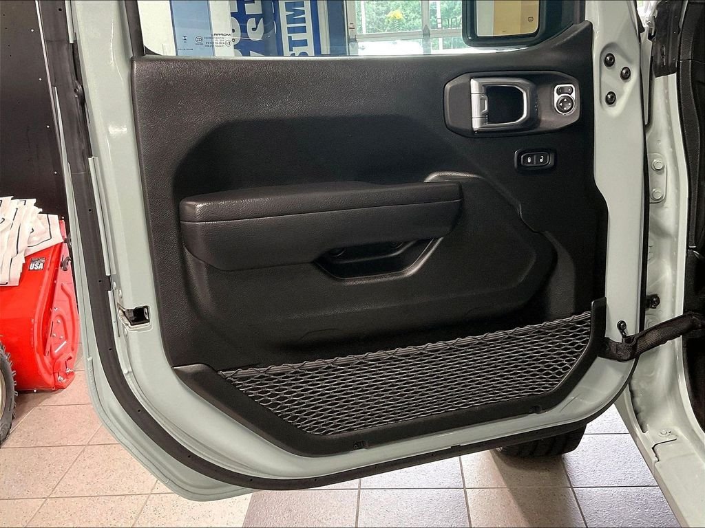 Used 2024 Gray Jeep Sport S 4xe image 9