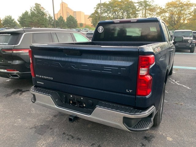 Used 2021 Blue Chevrolet LT image 4