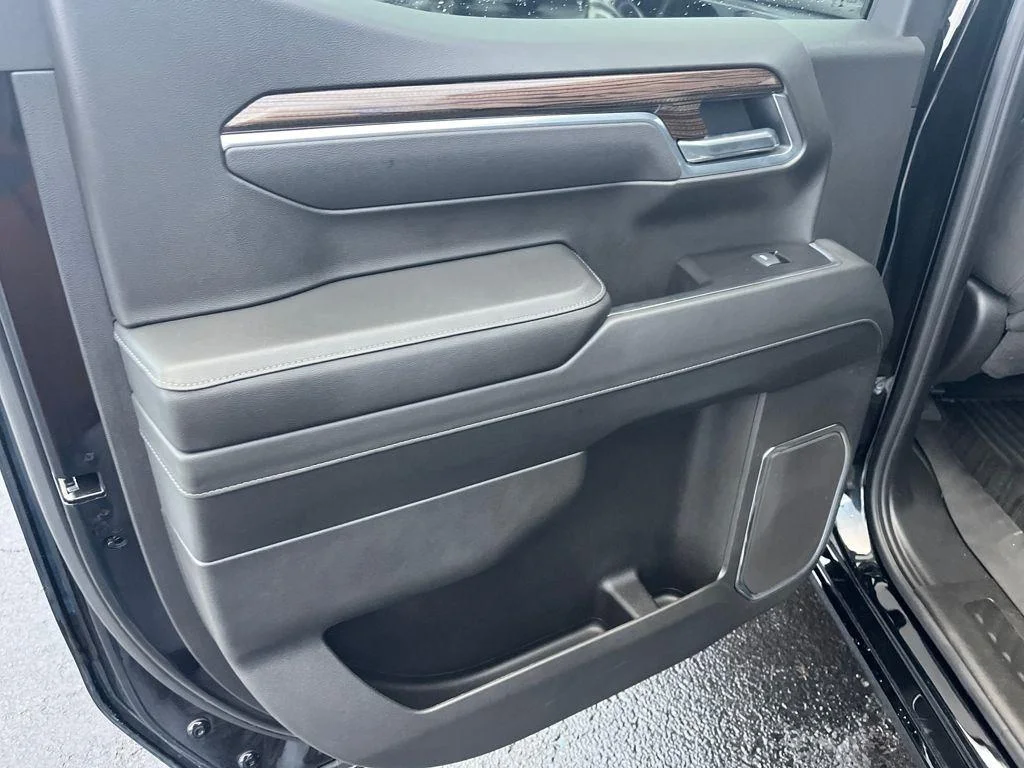 2025 Chevrolet Silverado 1500 RST - Photo 21