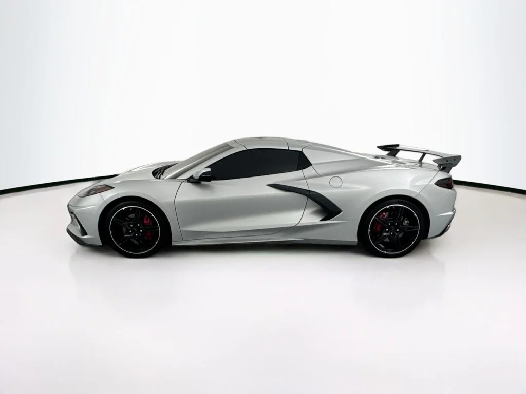 Used 2020 Silver Chevrolet Stingray image 38