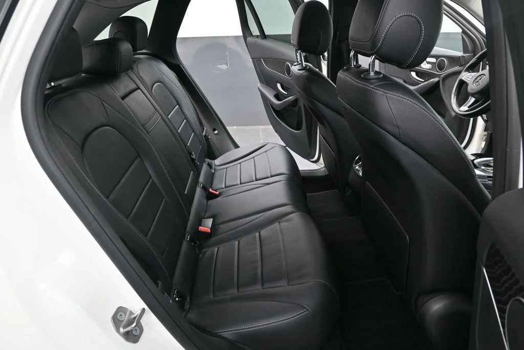 Used 2016  Mercedes-Benz GLC 300 image 26