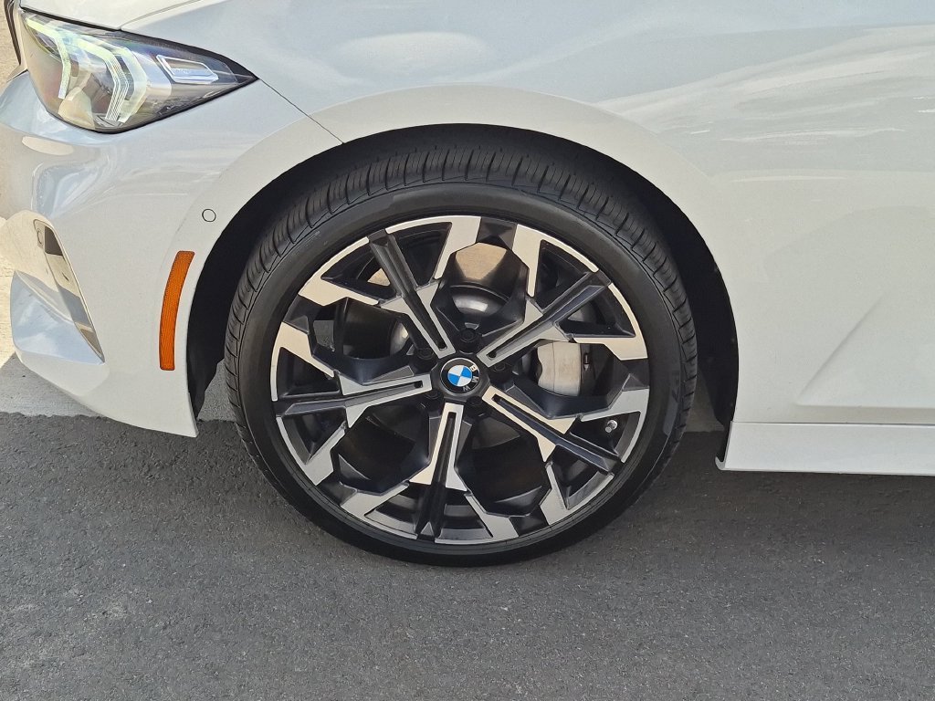 Used 2025 Alpine White BMW 330i image 29