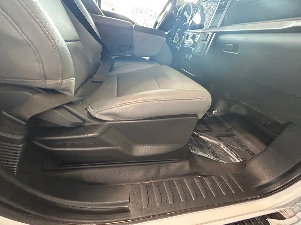 Certified Used 2024 Oxford White Ford XL image 25