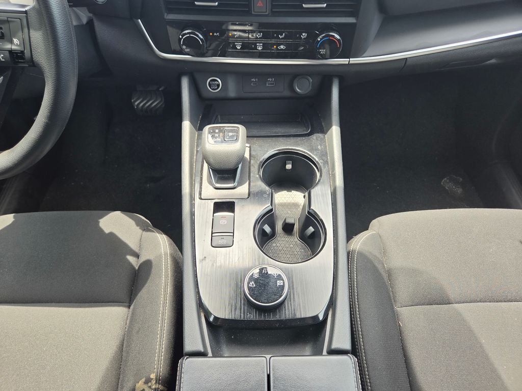 Used 2023 Black Nissan S image 28