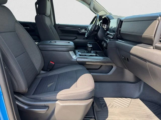 Used 2022 Blue Chevrolet LT Trail Boss image 16