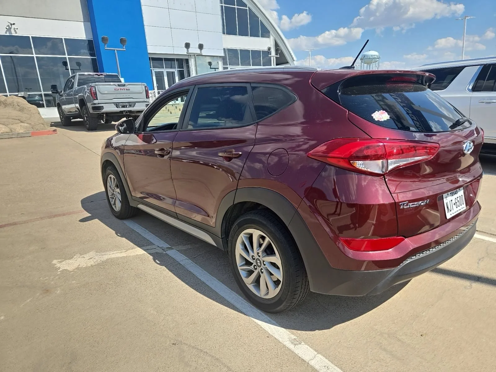 Used 2017 Dark Red Metallic Hyundai SE image 9