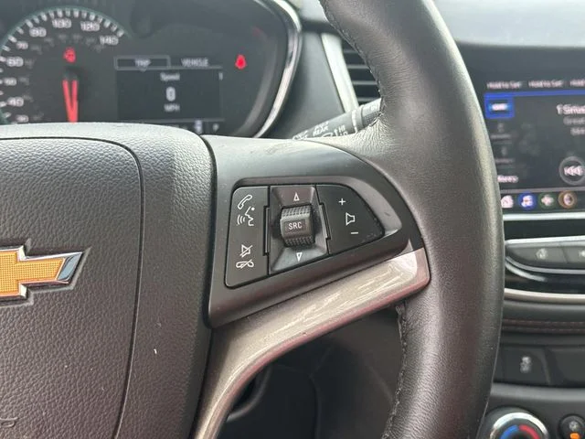 Used 2022 Summit White Chevrolet LT image 41