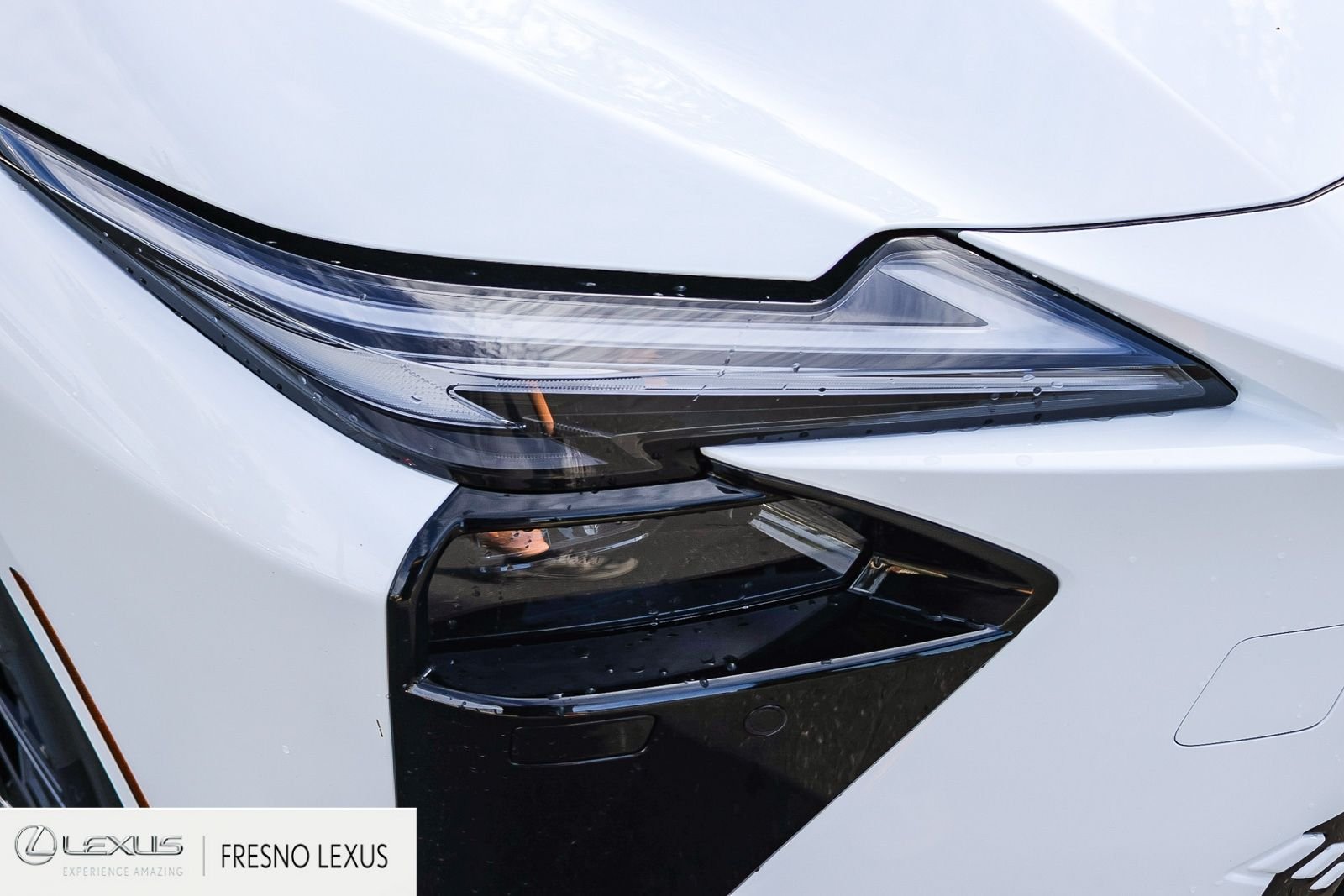 New 2026 Ultra White Lexus ES 350e PREMIUM image 10