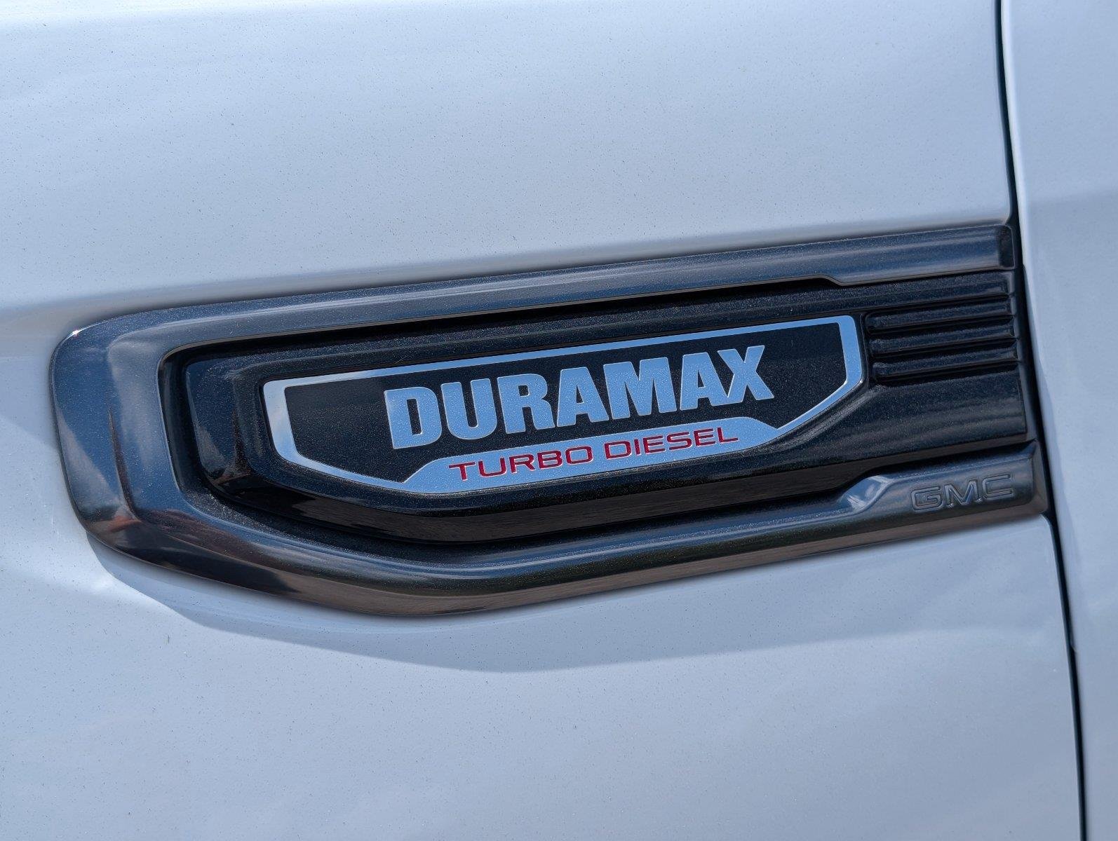 Used 2024 Summit White GMC AT4 image 11
