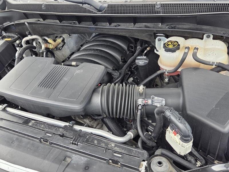 Used 2022 Summit White CHEVROLET 4WD 4DR Z71 image 24