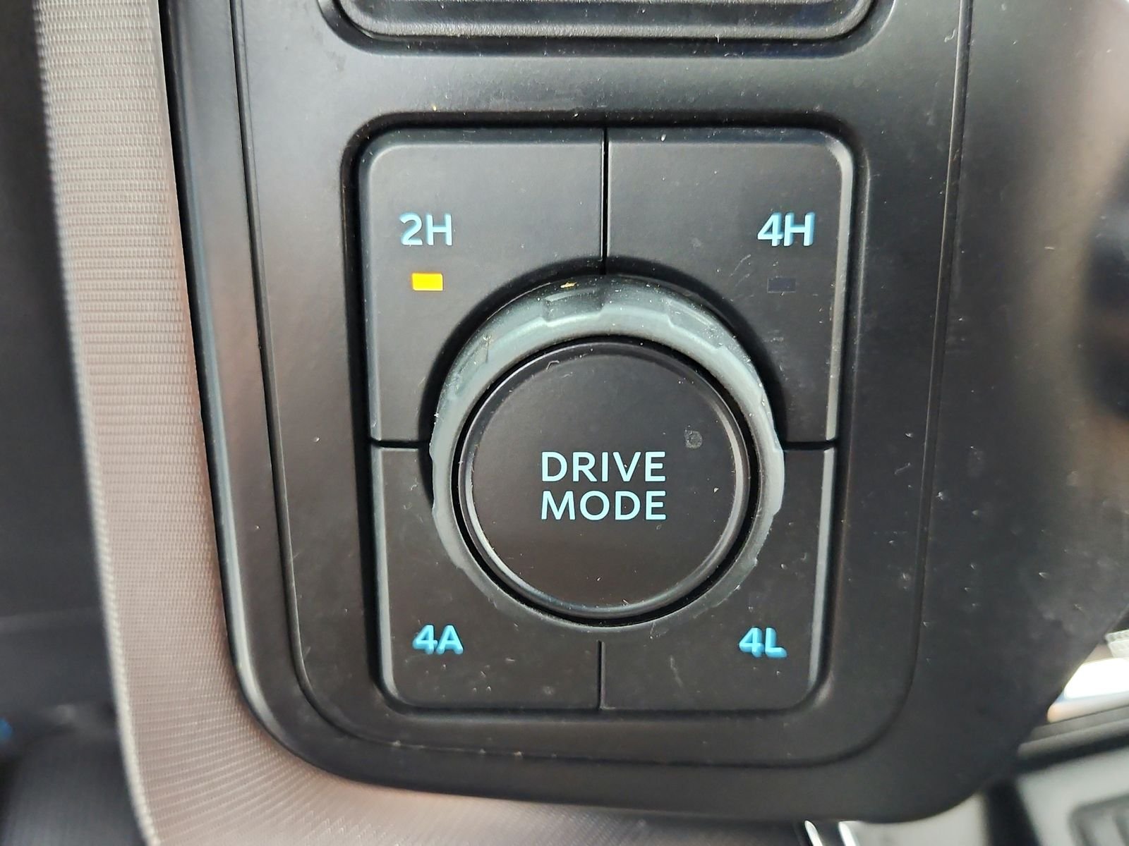 Used 2023 Azure / Gray Metallic Ford Platinum image 31