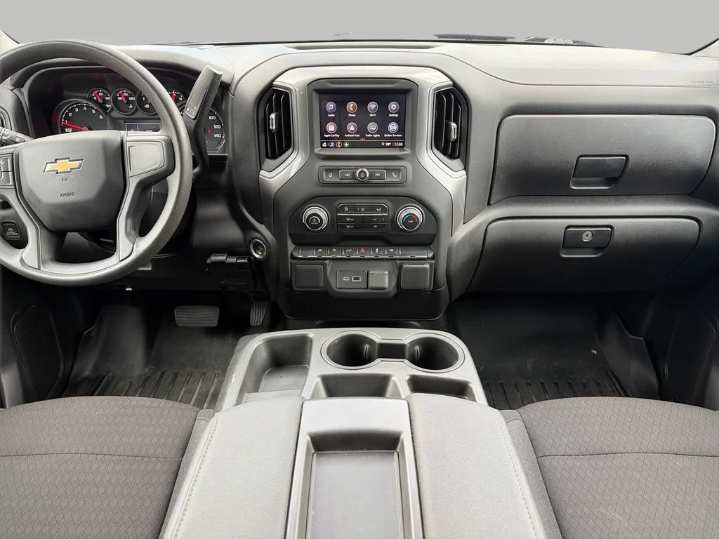 Used 2022 Black Chevrolet Custom image 9