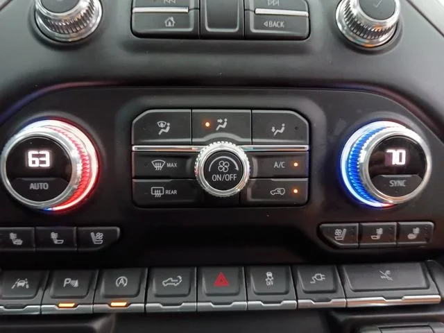 Used 2022 White GMC Denali image 4